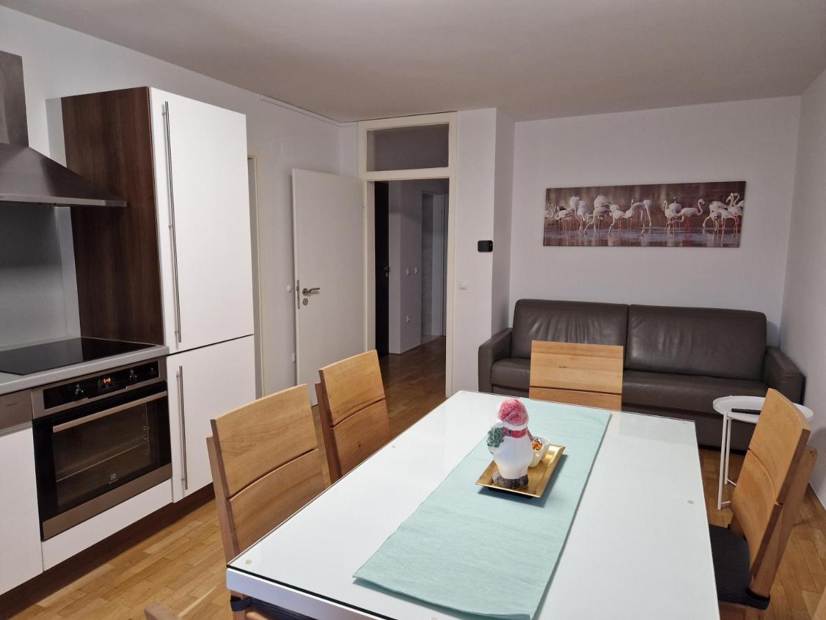 Patricia House Apartment ลูบลิยานา ภายนอก รูปภาพ